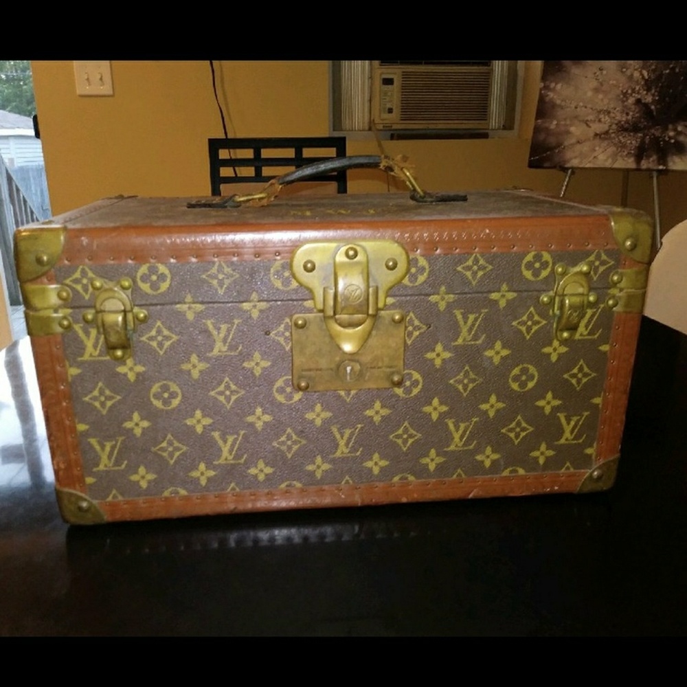 Vintage Louis vuitton vanity case